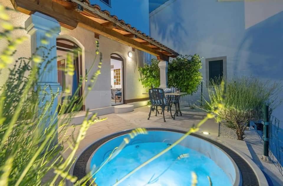33 Ulica Nikole Jurisica Διαμέρισμα Senj  Δωμάτιο φωτογραφία